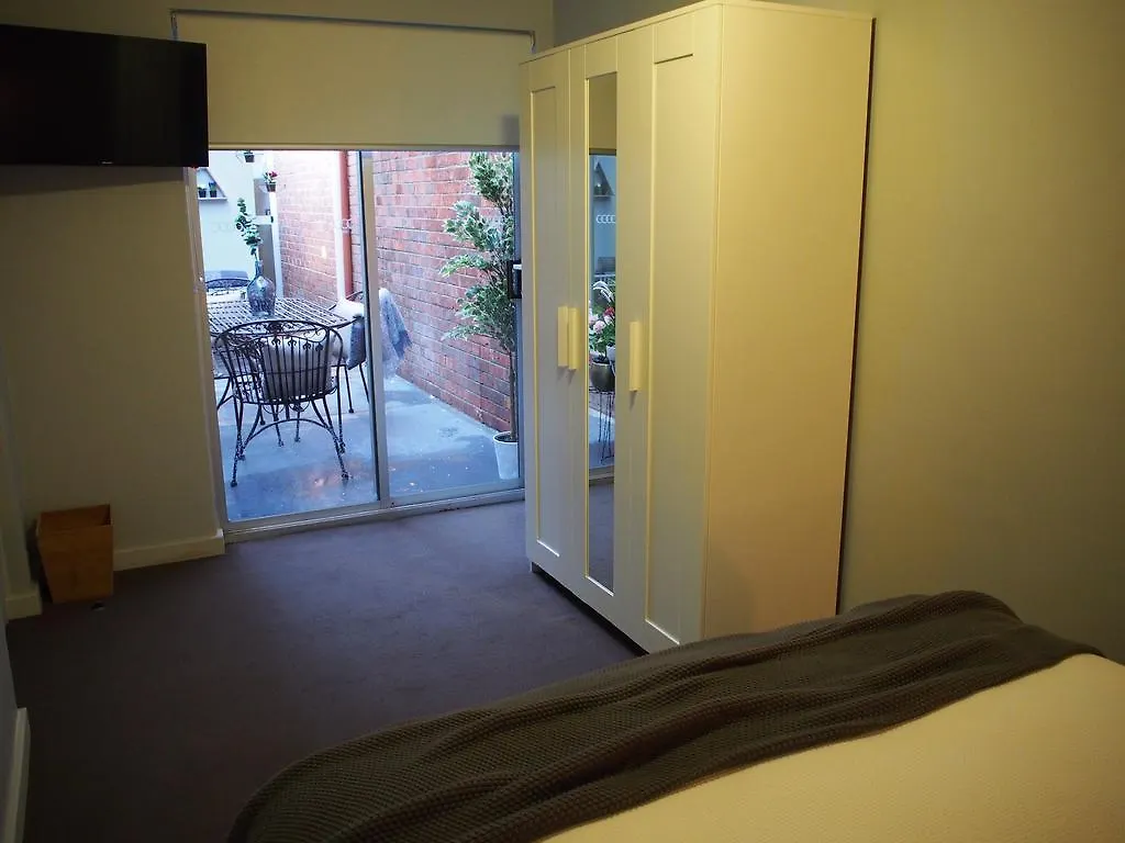 City Quarters On Brewer Perth 3*,